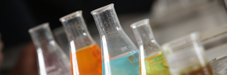 Fortbildung: Jetzt geht ́s rund – Redoxreaktionen in Alginatbällchen UND (Er)leuchtende Experimente für den Chemieunterricht